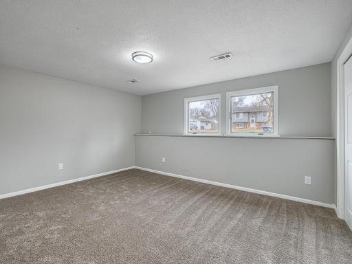 2300 13th Avenue E, North Saint Paul, MN 55109