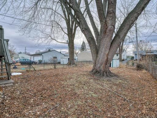 2300 13th Avenue E, North Saint Paul, MN 55109
