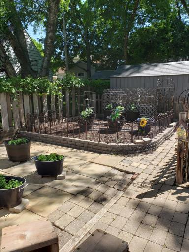 1404 12th Avenue NE, Rochester, MN 55906
