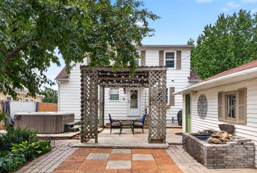 1404 12th Avenue NE, Rochester, MN 55906