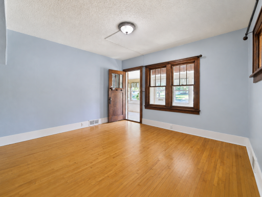 403 5th Street NE, Staples, MN 56479