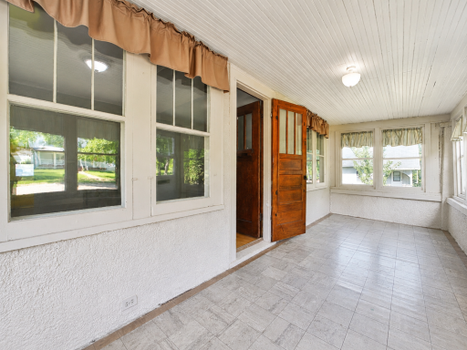 403 5th Street NE, Staples, MN 56479
