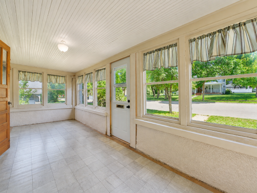 403 5th Street NE, Staples, MN 56479