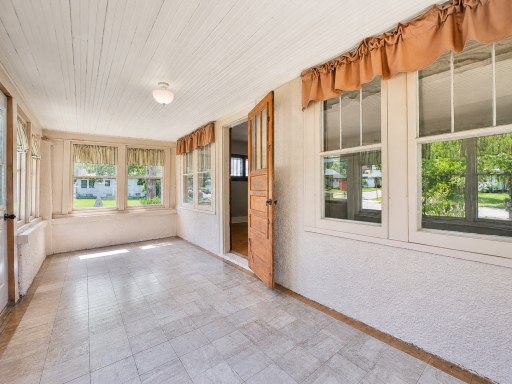 403 5th Street NE, Staples, MN 56479