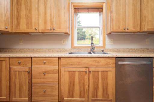 2211 Ridgedale Drive SE, Alexandria, MN 56308