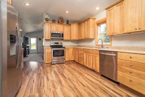 2211 Ridgedale Drive SE, Alexandria, MN 56308