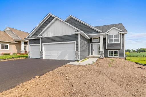 2617 213th Street W, Farmington, MN 55024