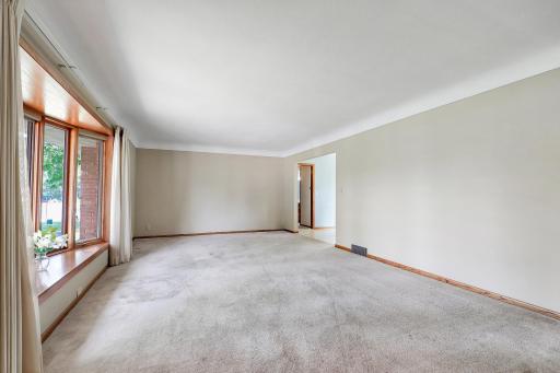 8710Photography-Web-Friendly-816-Maple-Street-Farmington-MN-55024-12.jpg