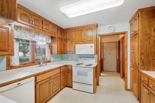 8710Photography-Web-Friendly-816-Maple-Street-Farmington-MN-55024-22.jpg