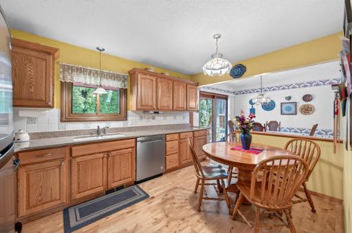 420 N Comstock Lane N, Plymouth, MN 55447