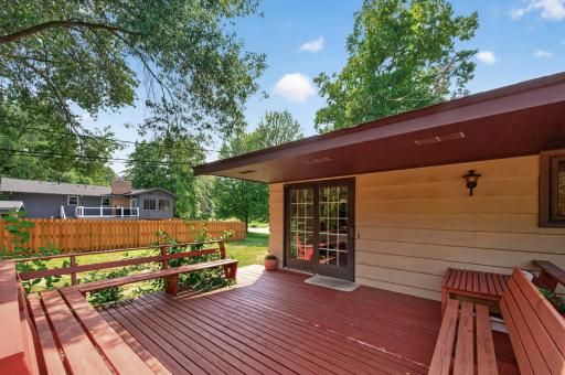 420 N Comstock Lane N, Plymouth, MN 55447