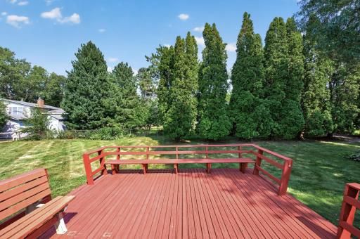 420 N Comstock Lane N, Plymouth, MN 55447