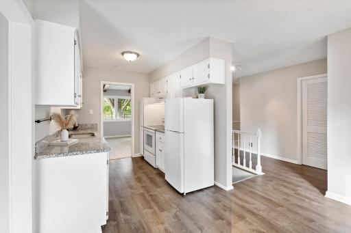 6208 81st Avenue N, Brooklyn Park, MN 55443