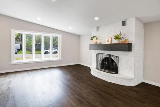 6208 81st Avenue N, Brooklyn Park, MN 55443