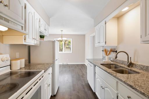 6208 81st Avenue N, Brooklyn Park, MN 55443