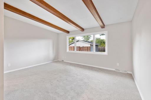 6208 81st Avenue N, Brooklyn Park, MN 55443
