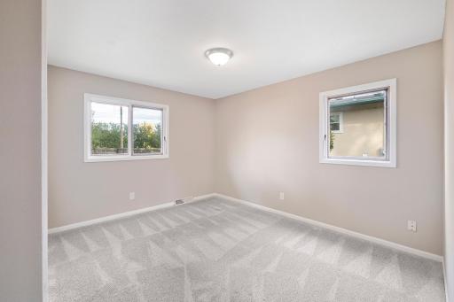 6208 81st Avenue N, Brooklyn Park, MN 55443