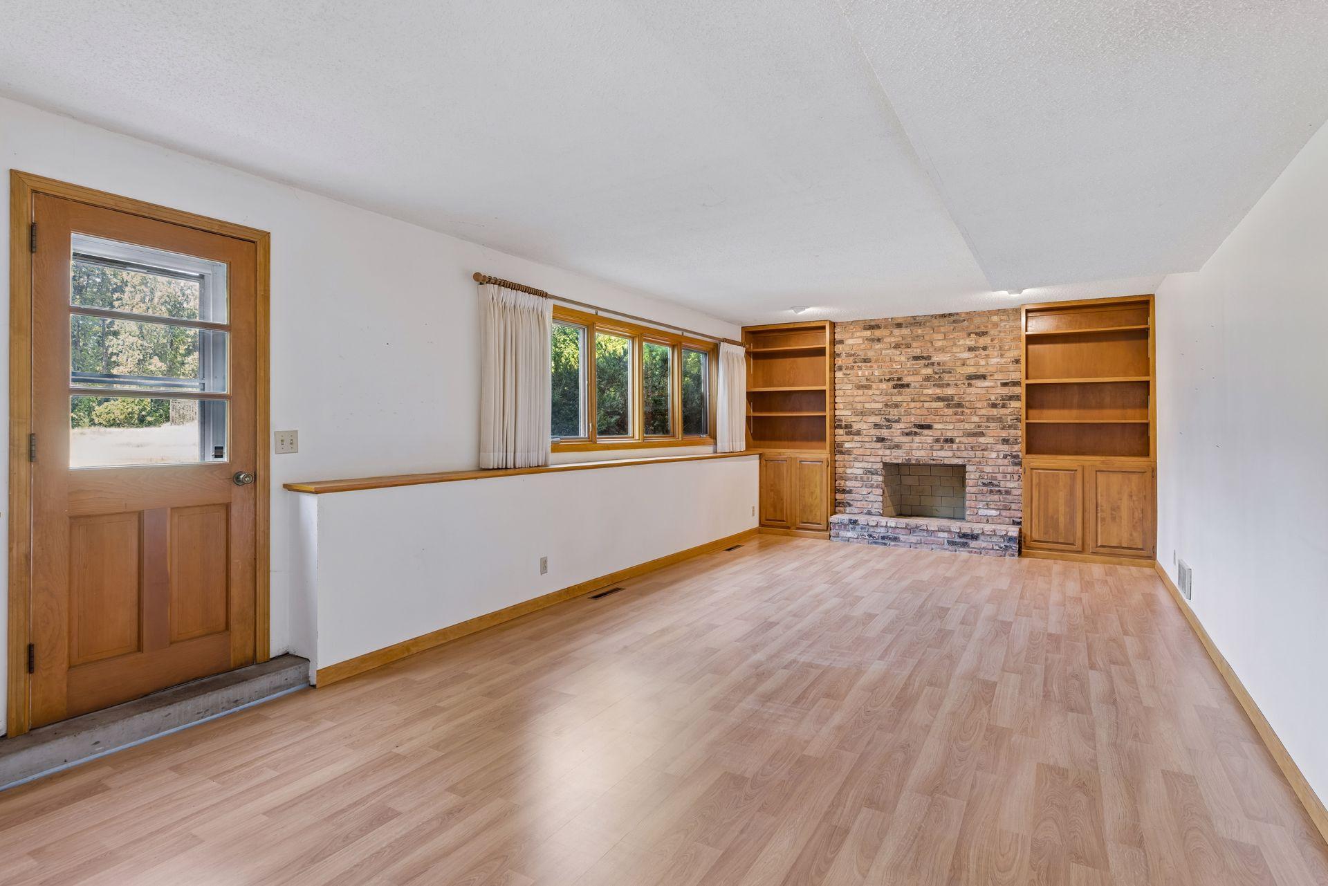 Lower Level Family Room (Walk out)