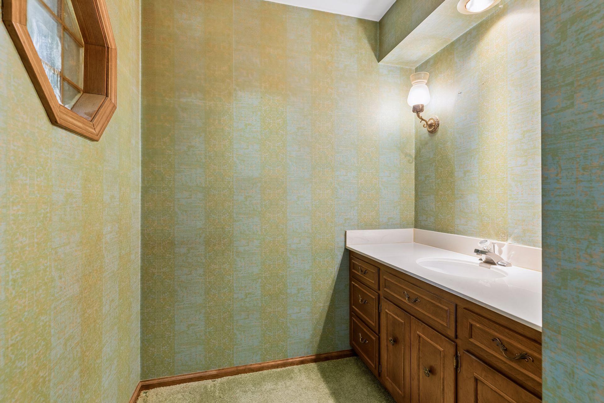 Separate Sink Area in Primary Bath