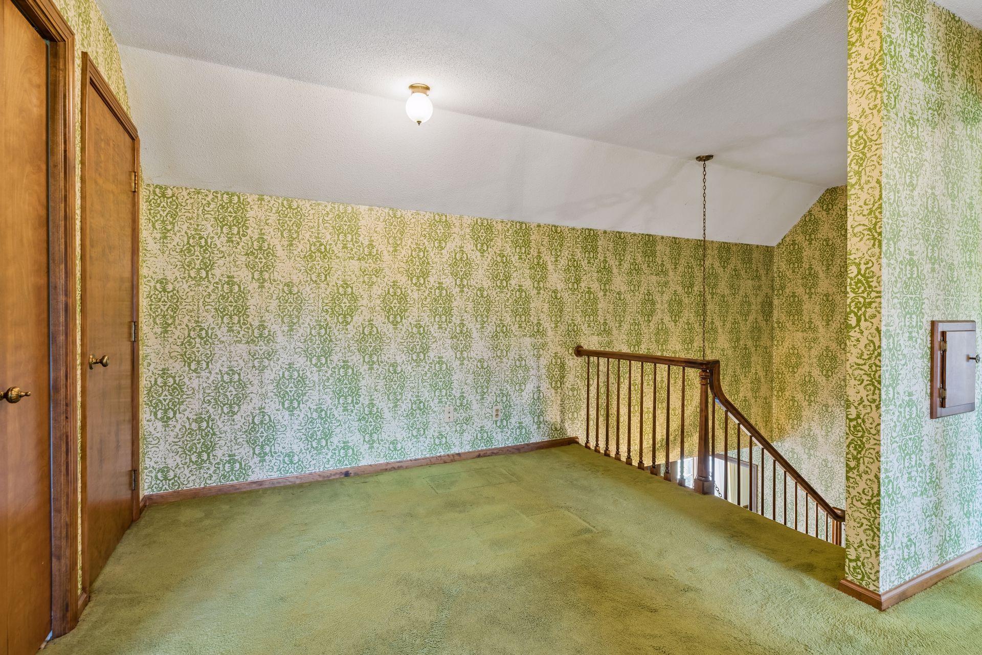 Upper Level Loft Area