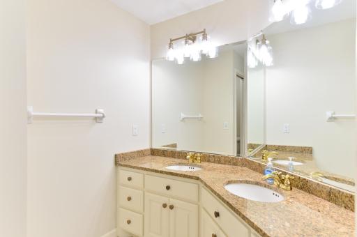 21700 Fenway Court N, Forest Lake, MN 55025