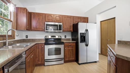 17604 lorence way-15.jpg