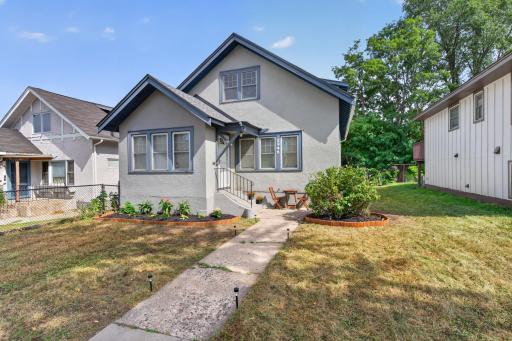 2946 Vincent Avenue N, Minneapolis, MN 55411