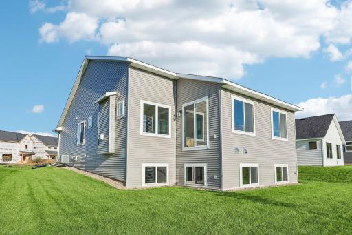 19140 Cloverleaf Way, Farmington, MN 55044