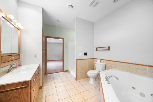 608 Parkview Circle, Delano, MN 55328
