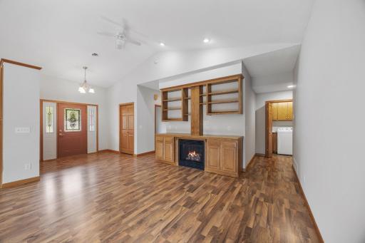 608 Parkview Circle, Delano, MN 55328