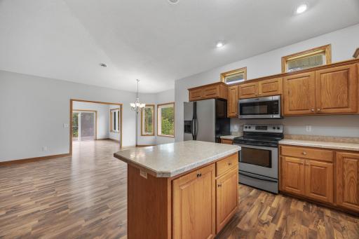 608 Parkview Circle, Delano, MN 55328
