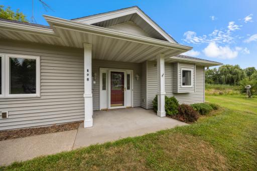 608 Parkview Circle, Delano, MN 55328