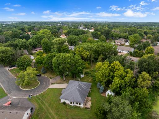 608 Parkview Circle, Delano, MN 55328