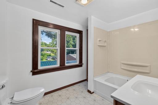 304 5th Avenue N, Brownton, MN 55312