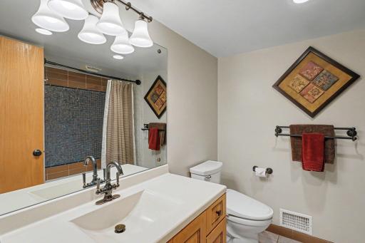 11501 Keating Avenue, Burnsville, MN 55337