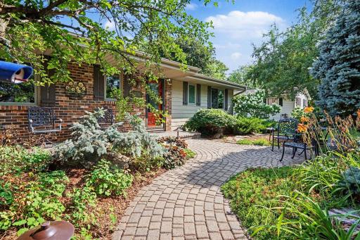 11501 Keating Avenue, Burnsville, MN 55337