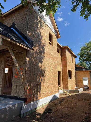 35 19th Avenue N, Hopkins, MN 55111