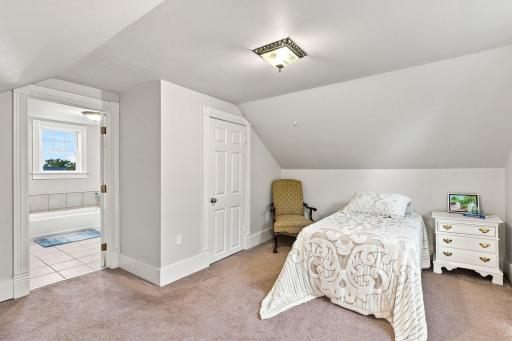 6975 Quartz Avenue, Mayer, MN 55360