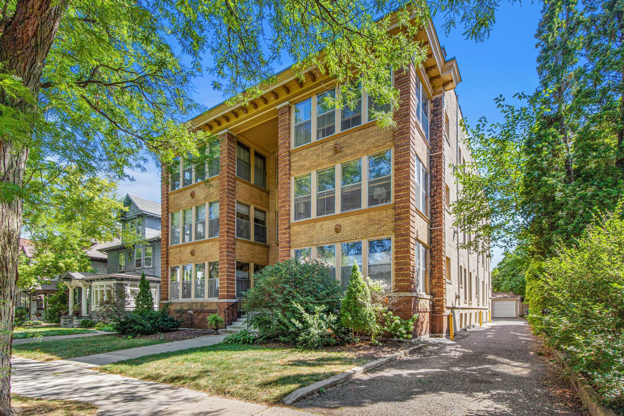 2621 Humboldt Avenue S-1.jpg