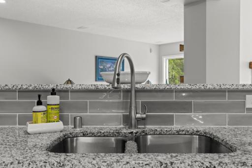 15785 25th Place N, Plymouth, MN 55447