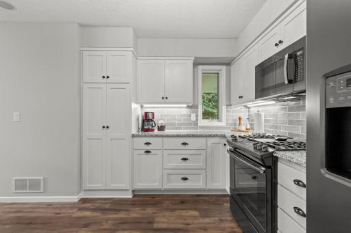 15785 25th Place N, Plymouth, MN 55447