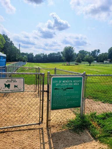 Off leash dog park