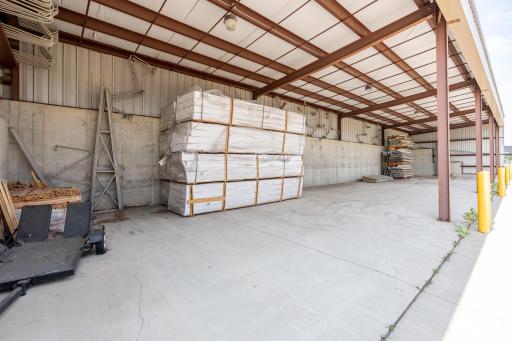 601 Central Street E, Lonsdale, MN 55046