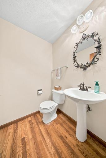 Main floor 1/2 bath