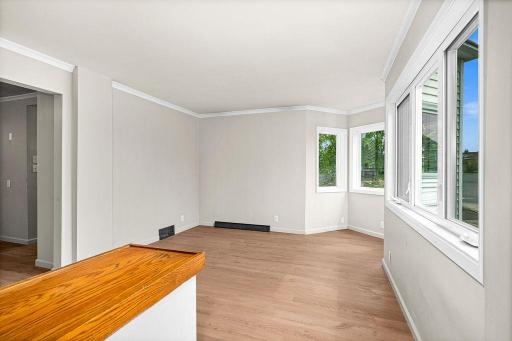 1027 E 9th Street, Duluth, MN 55805