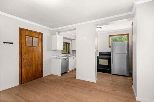 1027 E 9th Street, Duluth, MN 55805