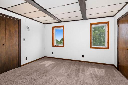 1027 E 9th Street, Duluth, MN 55805