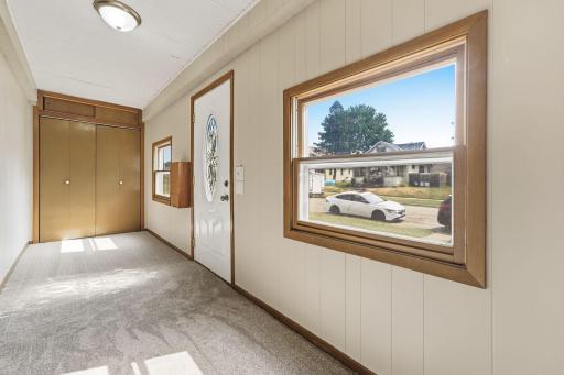 Nice Coat Closet in Entry
