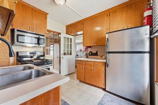 Plenty of Oak Cabinetry