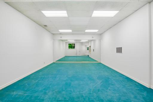 Past gymnasium - Make it your future golf simulator or athletic space